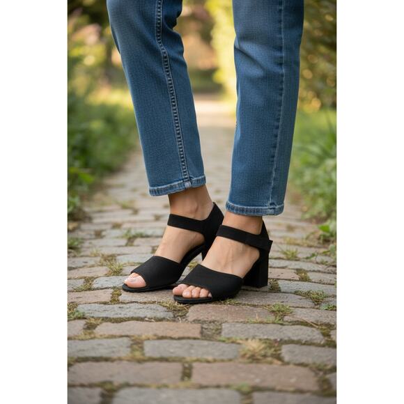 Eileen Fisher Women's Fey Tumbled Nubuck Leather Sandal Shoe Block Heel Size 10 - Picture 2 of 8